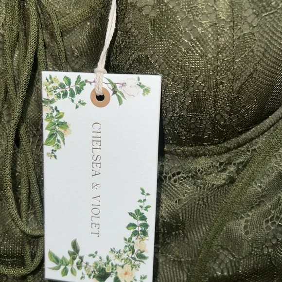 Chelsea & Violet Forest Green Lace Blouse - Picture 4 of 4